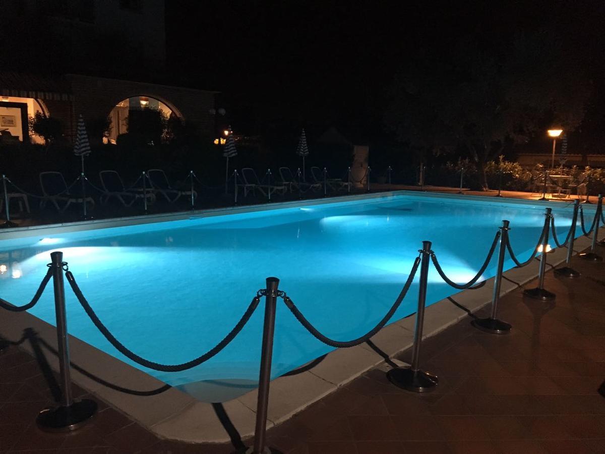Hotel Oceano Peschiera del Garda Buitenkant foto