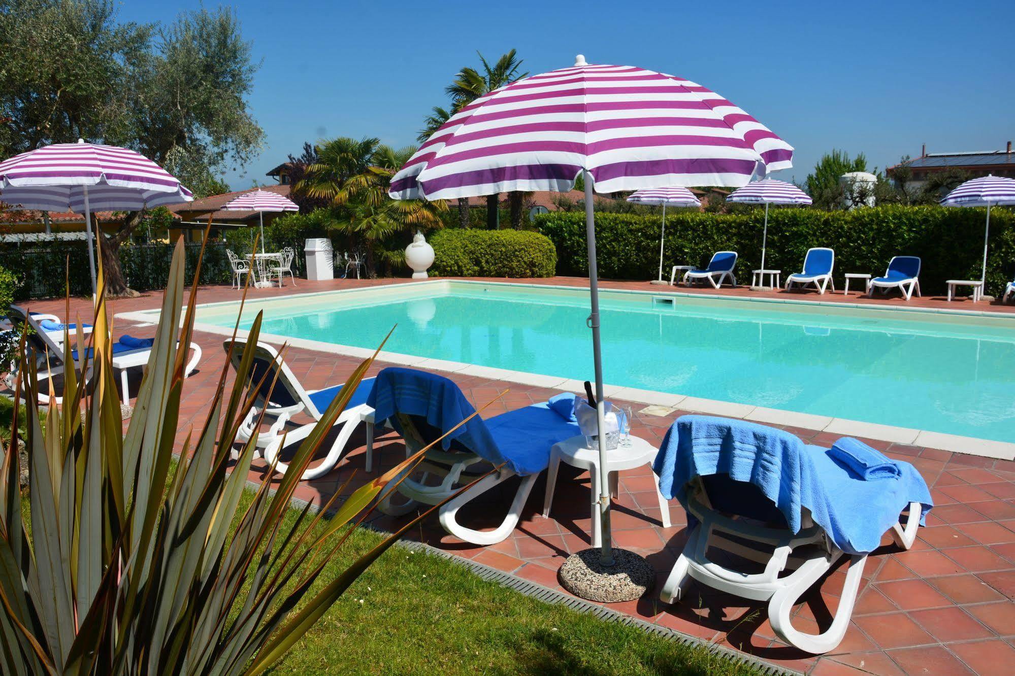 Hotel Oceano Peschiera del Garda Buitenkant foto